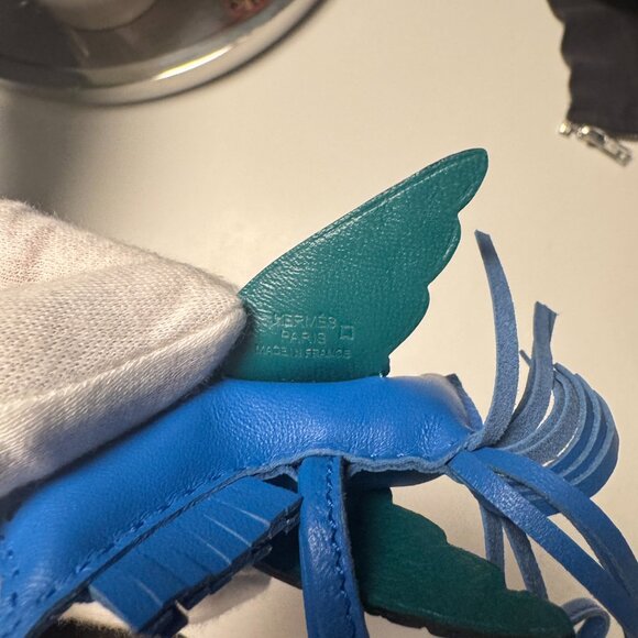 🇫🇷 - Hermes: Blue & Green Pegasus Leather Bag Charm with Crocodile Skin Wing. - Picture 4 of 4